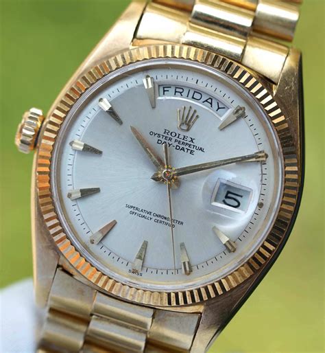 does rolex make a left handed watch|hand with rolex on it.